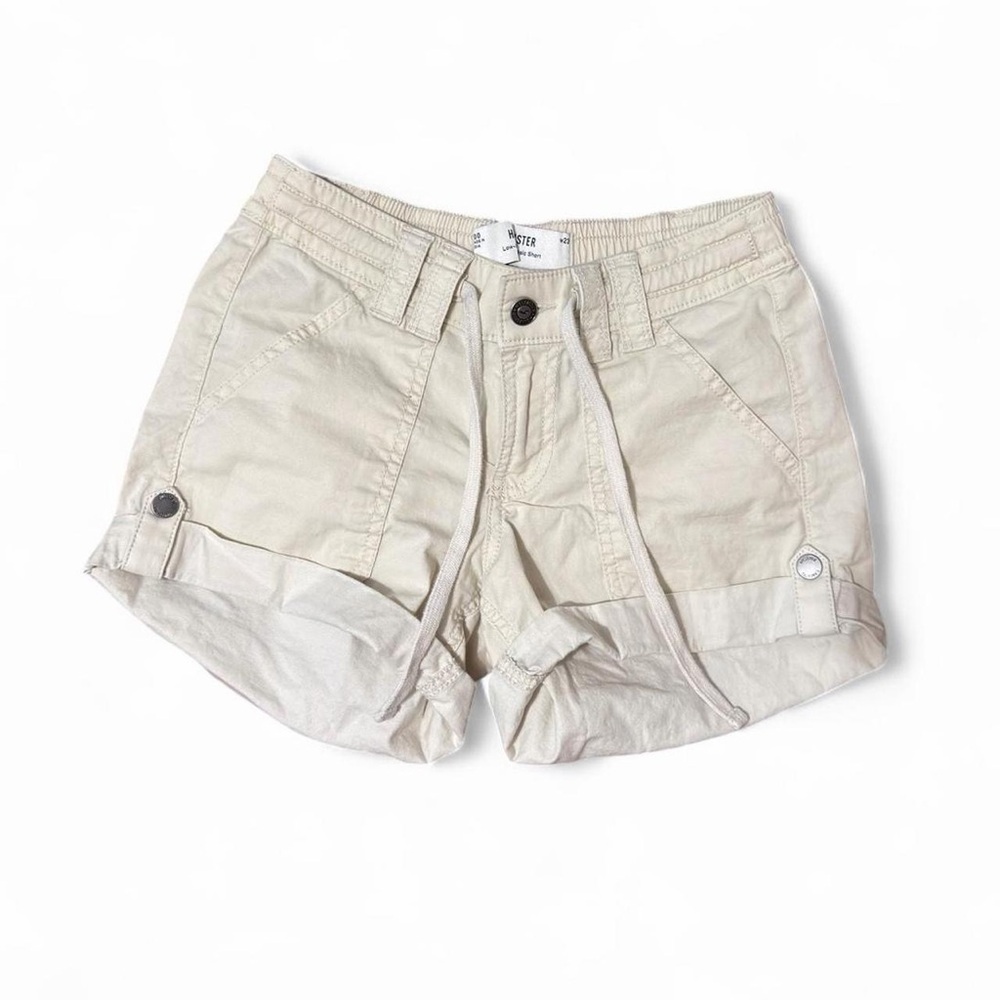 Hollister Low-Rise Classic Cargo Shorts
